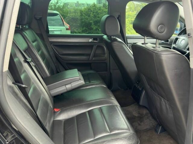 Черный Фольксваген Туарег, объемом двигателя 3 л и пробегом 281 тыс. км за 4999 $, фото 10 на Automoto.ua