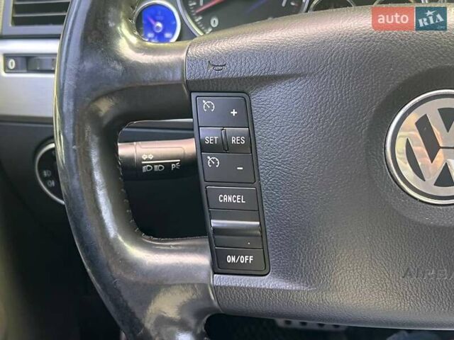 Черный Фольксваген Туарег, объемом двигателя 3.6 л и пробегом 218 тыс. км за 9790 $, фото 18 на Automoto.ua