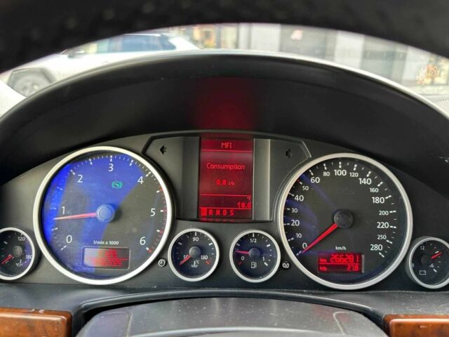 Черный Фольксваген Туарег, объемом двигателя 3 л и пробегом 267 тыс. км за 11000 $, фото 12 на Automoto.ua