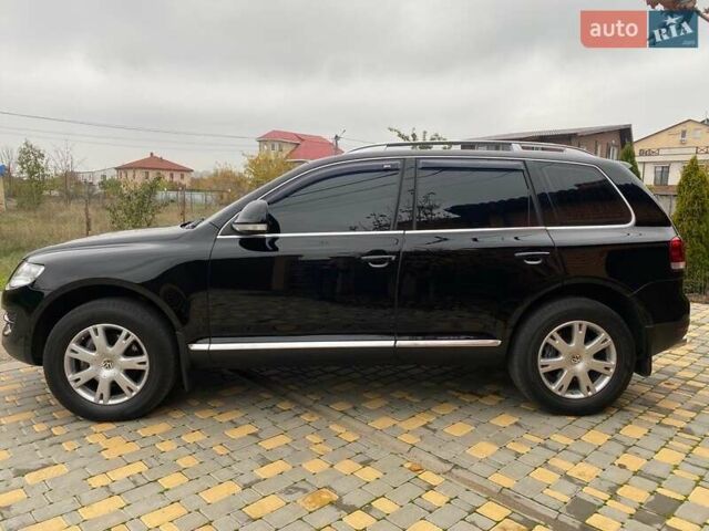 Черный Фольксваген Туарег, объемом двигателя 3 л и пробегом 360 тыс. км за 9800 $, фото 4 на Automoto.ua