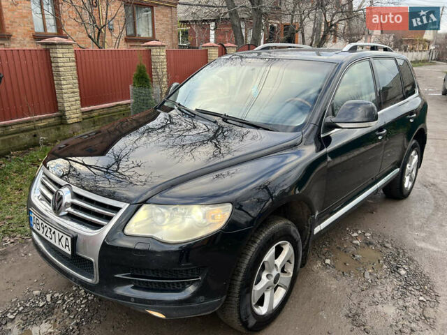 Чорний Фольксваген Туарег, об'ємом двигуна 3 л та пробігом 360 тис. км за 8400 $, фото 1 на Automoto.ua