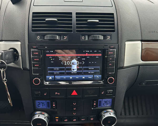 Черный Фольксваген Туарег, объемом двигателя 3 л и пробегом 270 тыс. км за 10500 $, фото 27 на Automoto.ua