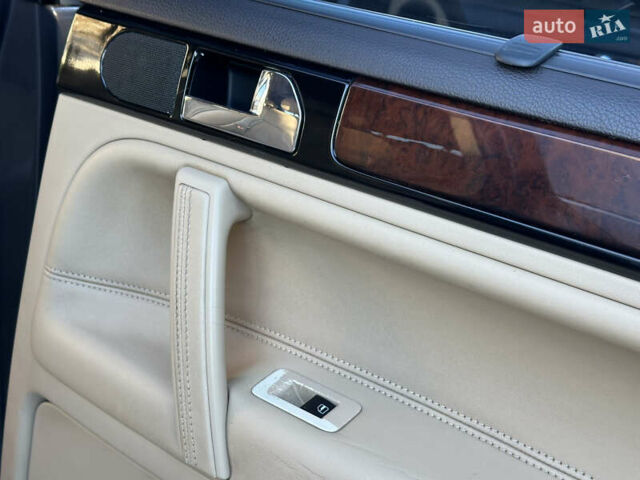 Черный Фольксваген Туарег, объемом двигателя 2.97 л и пробегом 240 тыс. км за 12200 $, фото 30 на Automoto.ua