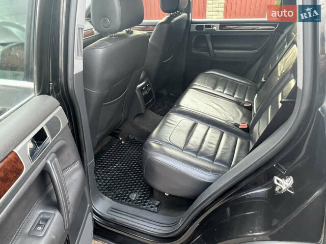 Чорний Фольксваген Туарег, об'ємом двигуна 3 л та пробігом 360 тис. км за 8400 $, фото 8 на Automoto.ua