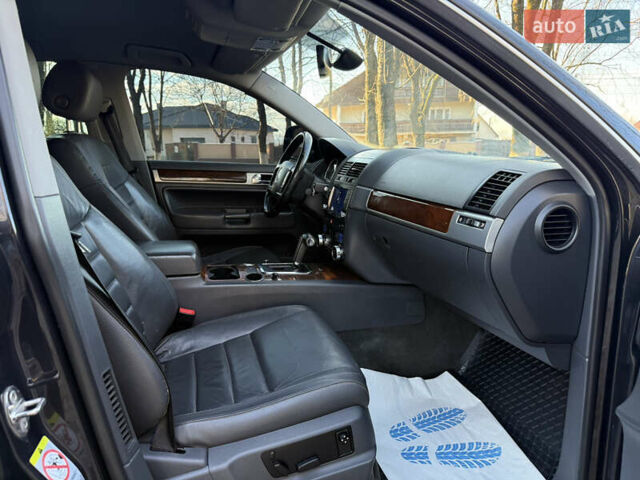 Черный Фольксваген Туарег, объемом двигателя 3 л и пробегом 314 тыс. км за 10500 $, фото 33 на Automoto.ua