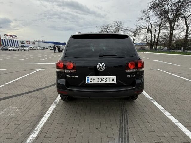 Черный Фольксваген Туарег, объемом двигателя 3 л и пробегом 263 тыс. км за 12500 $, фото 8 на Automoto.ua