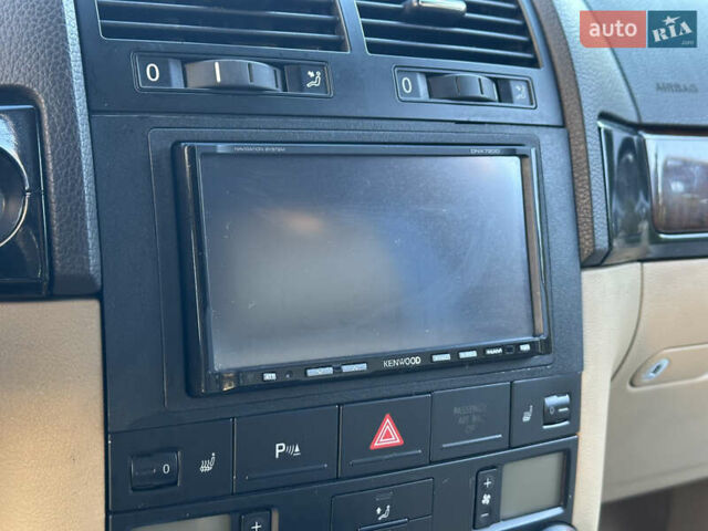 Черный Фольксваген Туарег, объемом двигателя 2.97 л и пробегом 240 тыс. км за 12200 $, фото 69 на Automoto.ua