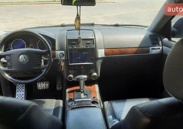 Чорний Фольксваген Туарег, об'ємом двигуна 2.97 л та пробігом 353 тис. км за 10500 $, фото 16 на Automoto.ua