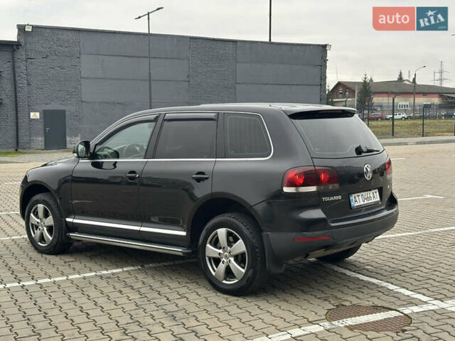 Черный Фольксваген Туарег, объемом двигателя 3 л и пробегом 270 тыс. км за 10500 $, фото 7 на Automoto.ua