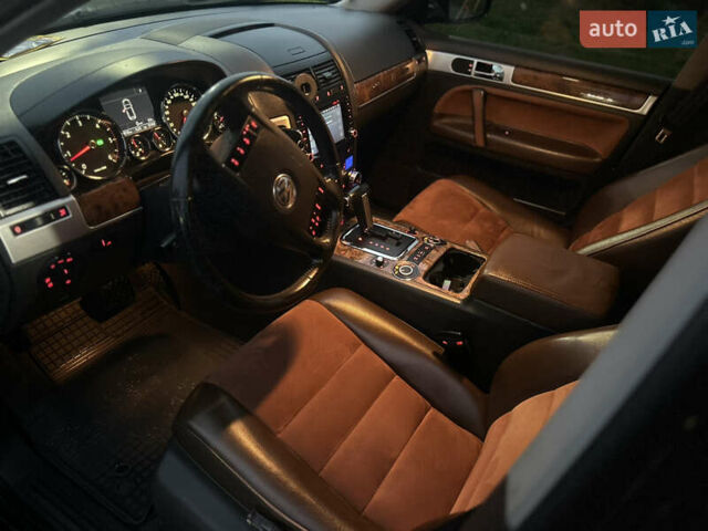 Черный Фольксваген Туарег, объемом двигателя 2.97 л и пробегом 159 тыс. км за 13800 $, фото 20 на Automoto.ua