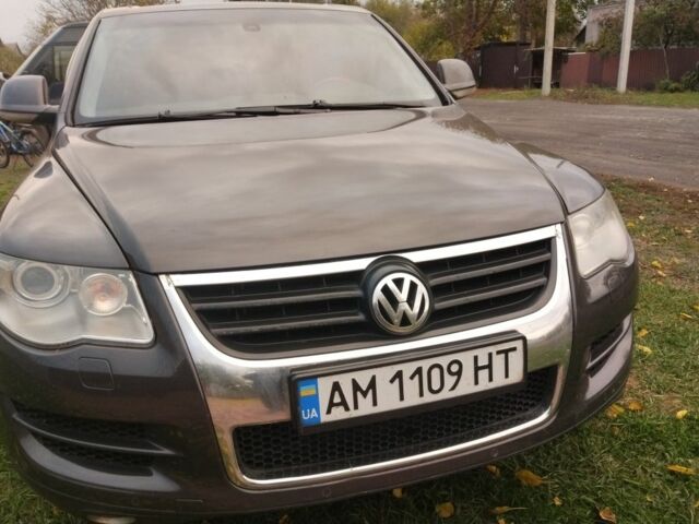 Черный Фольксваген Туарег, объемом двигателя 3 л и пробегом 300 тыс. км за 9300 $, фото 9 на Automoto.ua