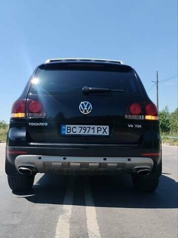 Черный Фольксваген Туарег, объемом двигателя 2.97 л и пробегом 344 тыс. км за 10950 $, фото 24 на Automoto.ua