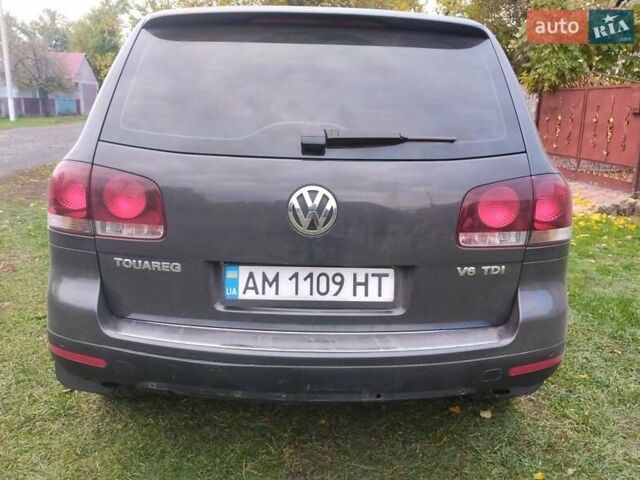 Черный Фольксваген Туарег, объемом двигателя 3 л и пробегом 300 тыс. км за 9300 $, фото 7 на Automoto.ua