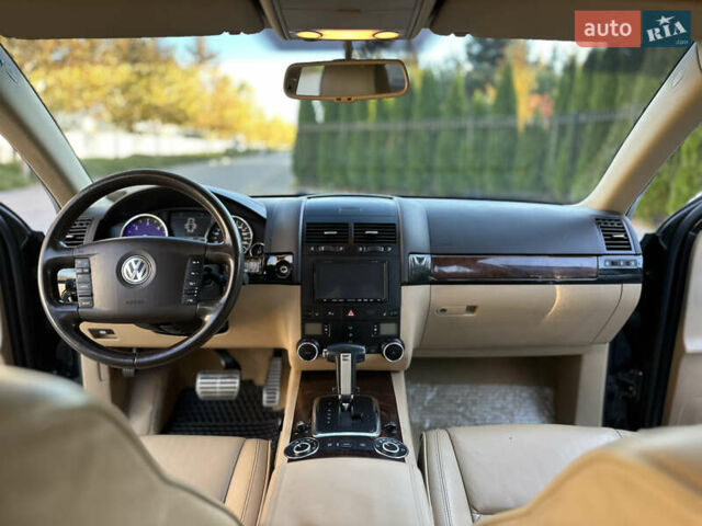 Черный Фольксваген Туарег, объемом двигателя 2.97 л и пробегом 240 тыс. км за 12200 $, фото 39 на Automoto.ua