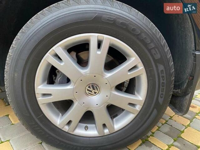 Черный Фольксваген Туарег, объемом двигателя 3 л и пробегом 360 тыс. км за 9800 $, фото 8 на Automoto.ua