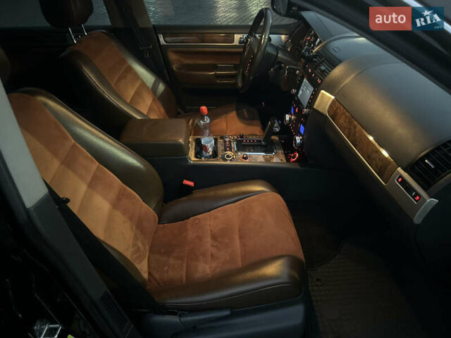 Черный Фольксваген Туарег, объемом двигателя 2.97 л и пробегом 159 тыс. км за 13800 $, фото 13 на Automoto.ua