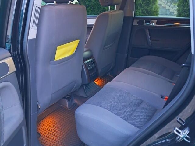 Чорний Фольксваген Туарег, об'ємом двигуна 2.5 л та пробігом 240 тис. км за 12200 $, фото 5 на Automoto.ua