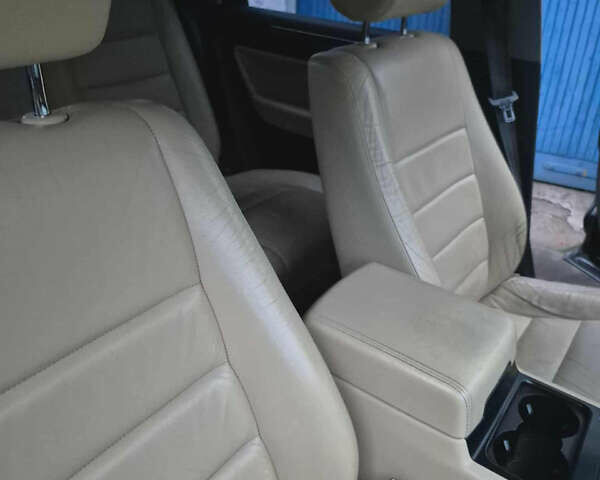 Чорний Фольксваген Туарег, об'ємом двигуна 2.5 л та пробігом 308 тис. км за 10000 $, фото 5 на Automoto.ua