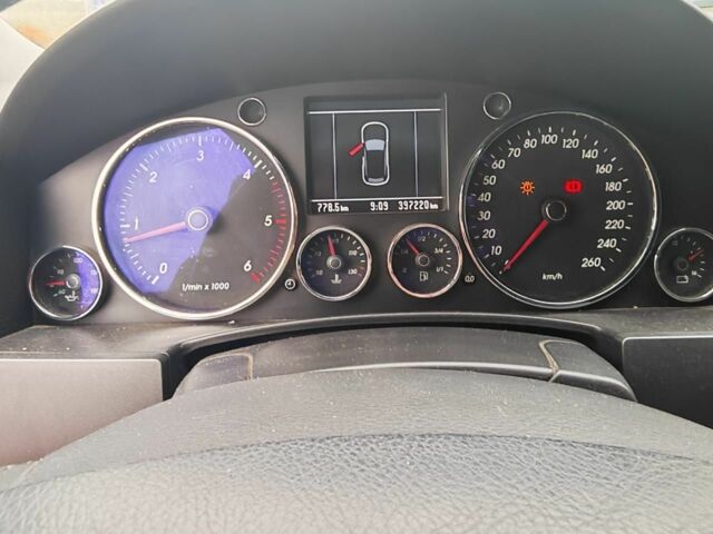 Черный Фольксваген Туарег, объемом двигателя 3 л и пробегом 397 тыс. км за 7700 $, фото 10 на Automoto.ua