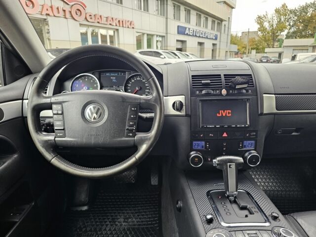 Черный Фольксваген Туарег, объемом двигателя 3.6 л и пробегом 250 тыс. км за 10700 $, фото 8 на Automoto.ua