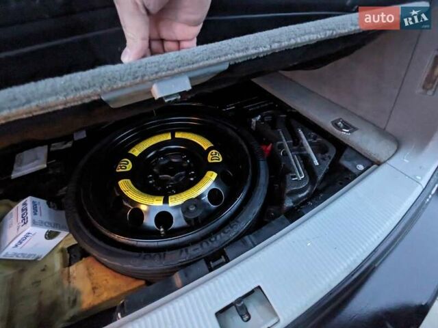 Черный Фольксваген Туарег, объемом двигателя 3 л и пробегом 305 тыс. км за 5850 $, фото 4 на Automoto.ua