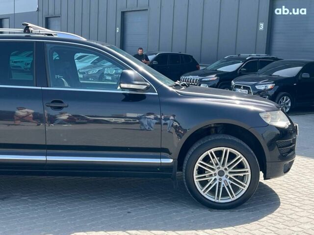 Черный Фольксваген Туарег, объемом двигателя 2.5 л и пробегом 336 тыс. км за 11990 $, фото 10 на Automoto.ua