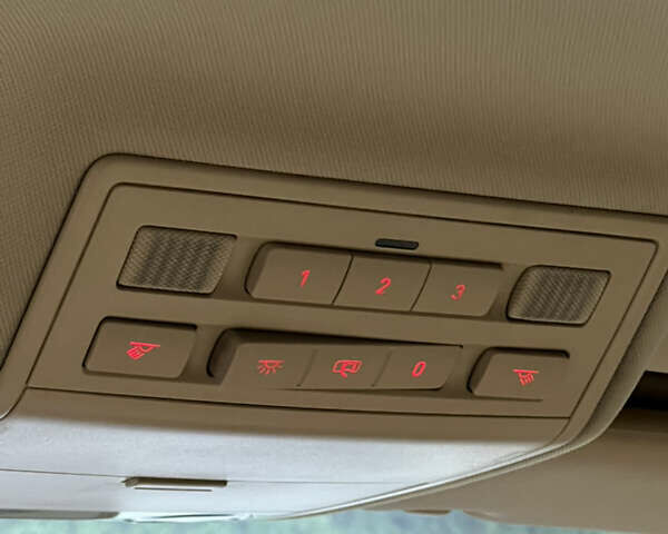 Черный Фольксваген Туарег, объемом двигателя 3 л и пробегом 235 тыс. км за 13500 $, фото 21 на Automoto.ua