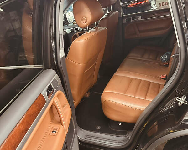 Чорний Фольксваген Туарег, об'ємом двигуна 2.97 л та пробігом 315 тис. км за 10700 $, фото 7 на Automoto.ua