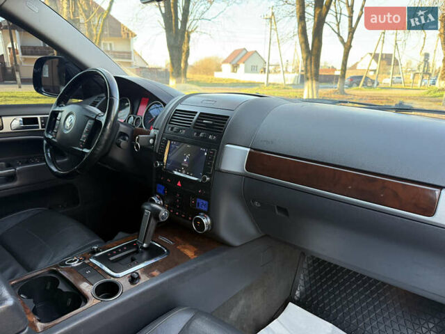 Черный Фольксваген Туарег, объемом двигателя 3 л и пробегом 314 тыс. км за 10500 $, фото 34 на Automoto.ua