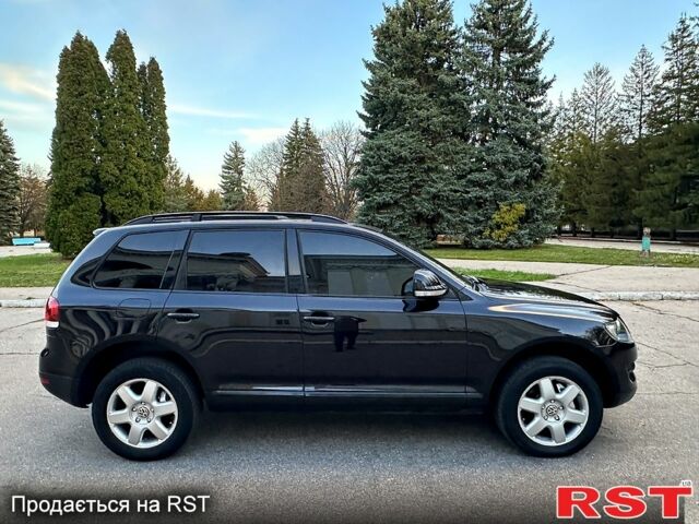 Фольксваген Туарег 2008 в Желтых Водах на Automoto.ua Черный Фольксваген Туарег, объемом двигателя 3 л и пробегом 221 тыс. км за 9800 $, фото 2 на Automoto.ua