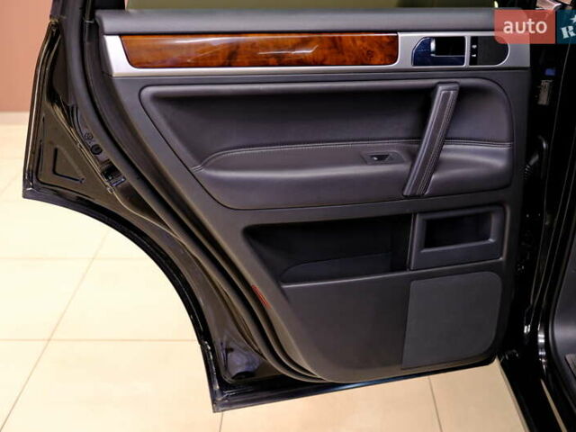 Черный Фольксваген Туарег, объемом двигателя 3.6 л и пробегом 182 тыс. км за 9900 $, фото 30 на Automoto.ua