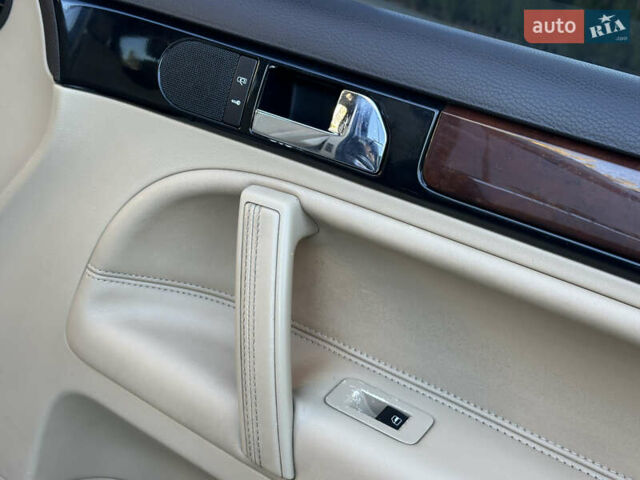 Черный Фольксваген Туарег, объемом двигателя 2.97 л и пробегом 240 тыс. км за 12200 $, фото 44 на Automoto.ua