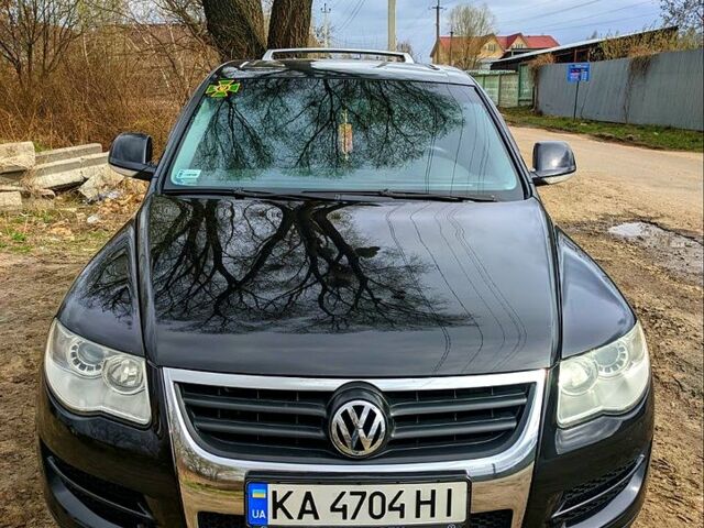 Черный Фольксваген Туарег, объемом двигателя 2.5 л и пробегом 276 тыс. км за 11200 $, фото 2 на Automoto.ua