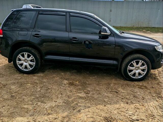 Черный Фольксваген Туарег, объемом двигателя 2.5 л и пробегом 276 тыс. км за 11200 $, фото 3 на Automoto.ua