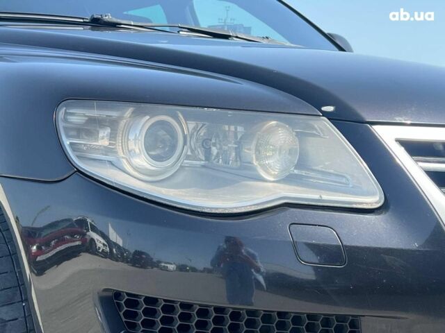 Черный Фольксваген Туарег, объемом двигателя 2.5 л и пробегом 336 тыс. км за 11990 $, фото 12 на Automoto.ua