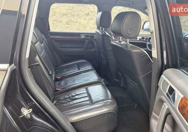 Черный Фольксваген Туарег, объемом двигателя 2.97 л и пробегом 359 тыс. км за 10700 $, фото 12 на Automoto.ua