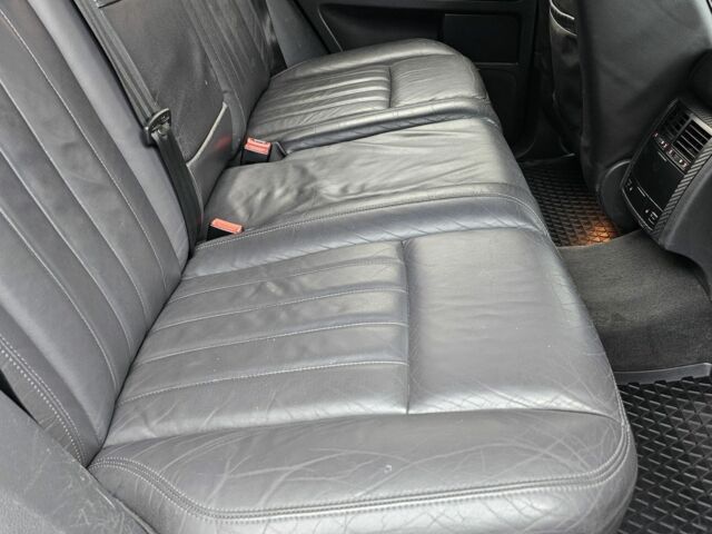 Черный Фольксваген Туарег, объемом двигателя 3.6 л и пробегом 250 тыс. км за 10700 $, фото 7 на Automoto.ua