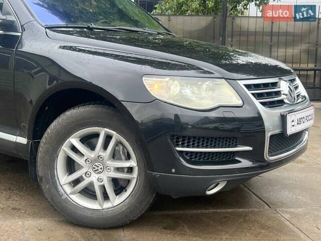 Черный Фольксваген Туарег, объемом двигателя 3.6 л и пробегом 218 тыс. км за 9790 $, фото 3 на Automoto.ua