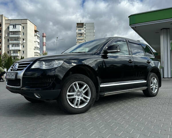 Черный Фольксваген Туарег, объемом двигателя 3 л и пробегом 289 тыс. км за 11800 $, фото 3 на Automoto.ua