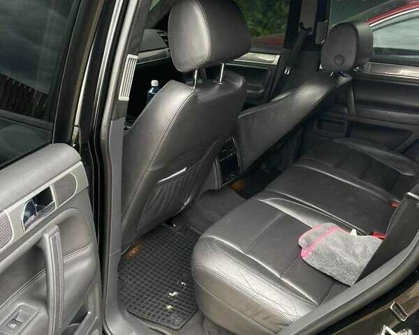 Черный Фольксваген Туарег, объемом двигателя 3 л и пробегом 198 тыс. км за 13086 $, фото 4 на Automoto.ua