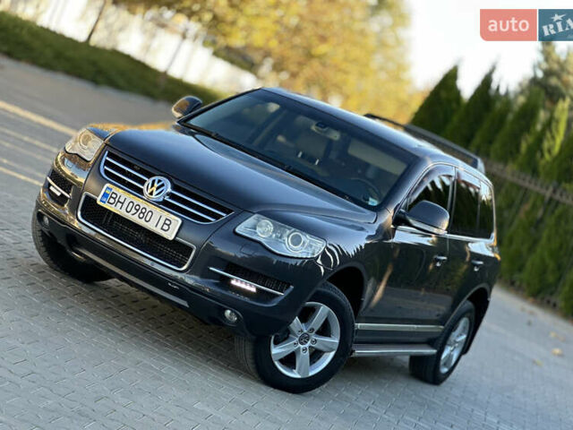 Черный Фольксваген Туарег, объемом двигателя 2.97 л и пробегом 240 тыс. км за 12200 $, фото 6 на Automoto.ua