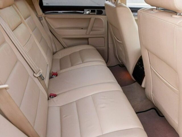 Черный Фольксваген Туарег, объемом двигателя 3 л и пробегом 240 тыс. км за 4000 $, фото 11 на Automoto.ua