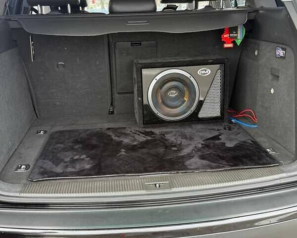 Черный Фольксваген Туарег, объемом двигателя 2.97 л и пробегом 263 тыс. км за 12500 $, фото 9 на Automoto.ua