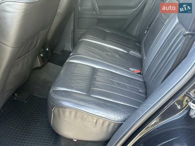 Черный Фольксваген Туарег, объемом двигателя 4.2 л и пробегом 286 тыс. км за 8999 $, фото 29 на Automoto.ua