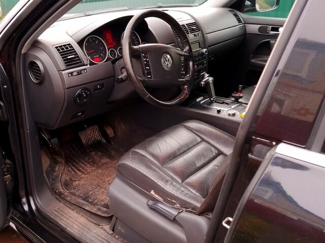 Чорний Фольксваген Туарег, об'ємом двигуна 3 л та пробігом 0 тис. км за 13000 $, фото 10 на Automoto.ua