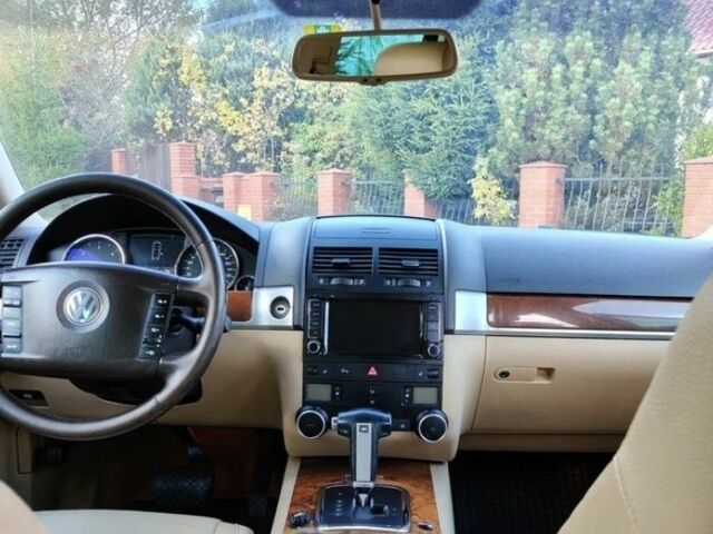 Чорний Фольксваген Туарег, об'ємом двигуна 3 л та пробігом 244 тис. км за 3116 $, фото 13 на Automoto.ua