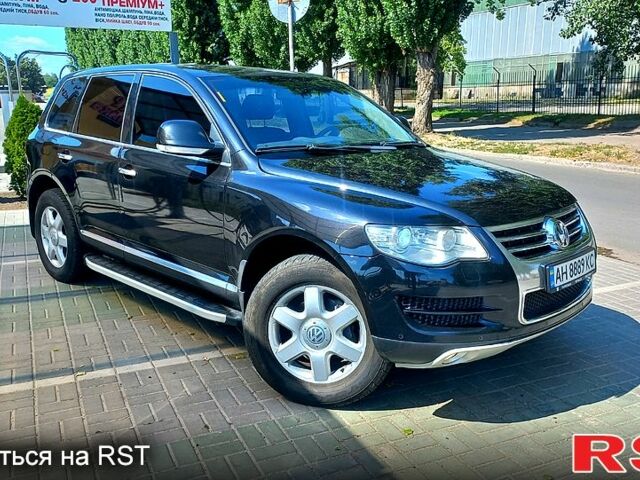 Чорний Фольксваген Туарег, об'ємом двигуна 3 л та пробігом 292 тис. км за 11500 $, фото 2 на Automoto.ua