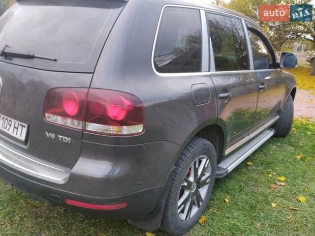 Черный Фольксваген Туарег, объемом двигателя 3 л и пробегом 300 тыс. км за 9300 $, фото 5 на Automoto.ua