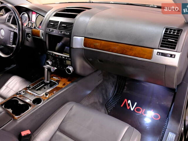 Черный Фольксваген Туарег, объемом двигателя 3.6 л и пробегом 182 тыс. км за 9900 $, фото 40 на Automoto.ua