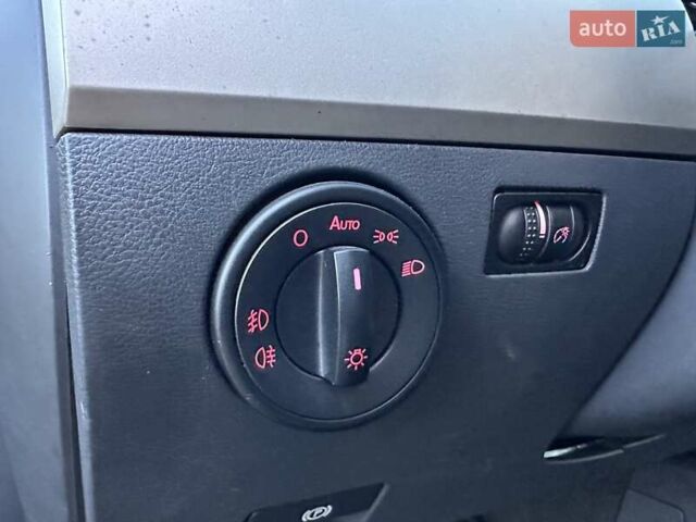 Чорний Фольксваген Туарег, об'ємом двигуна 3 л та пробігом 340 тис. км за 10900 $, фото 28 на Automoto.ua